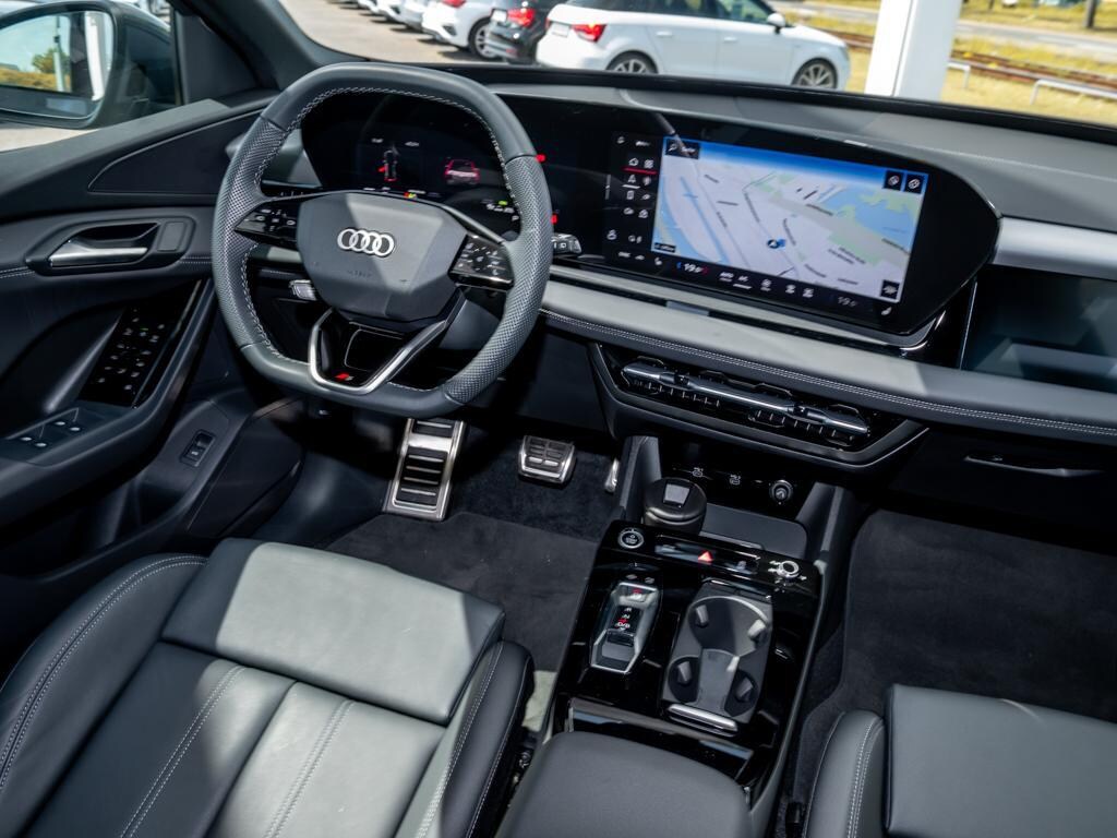 Image about Audi Q6 SUV e-tron e-tron quattro