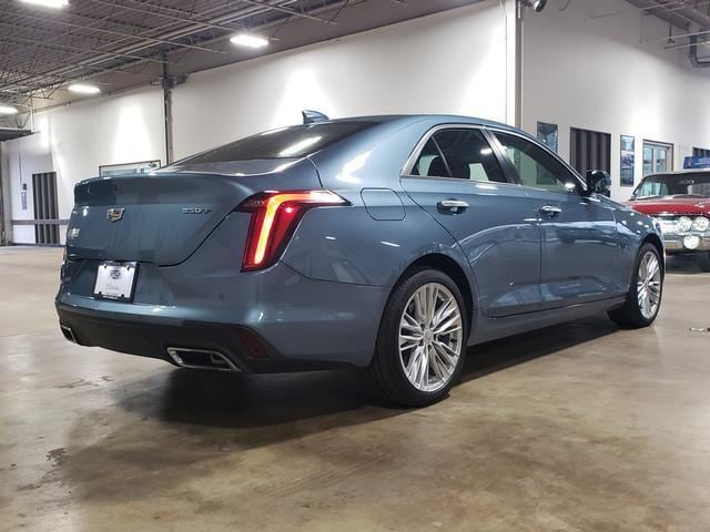 2023 Cadillac CT4