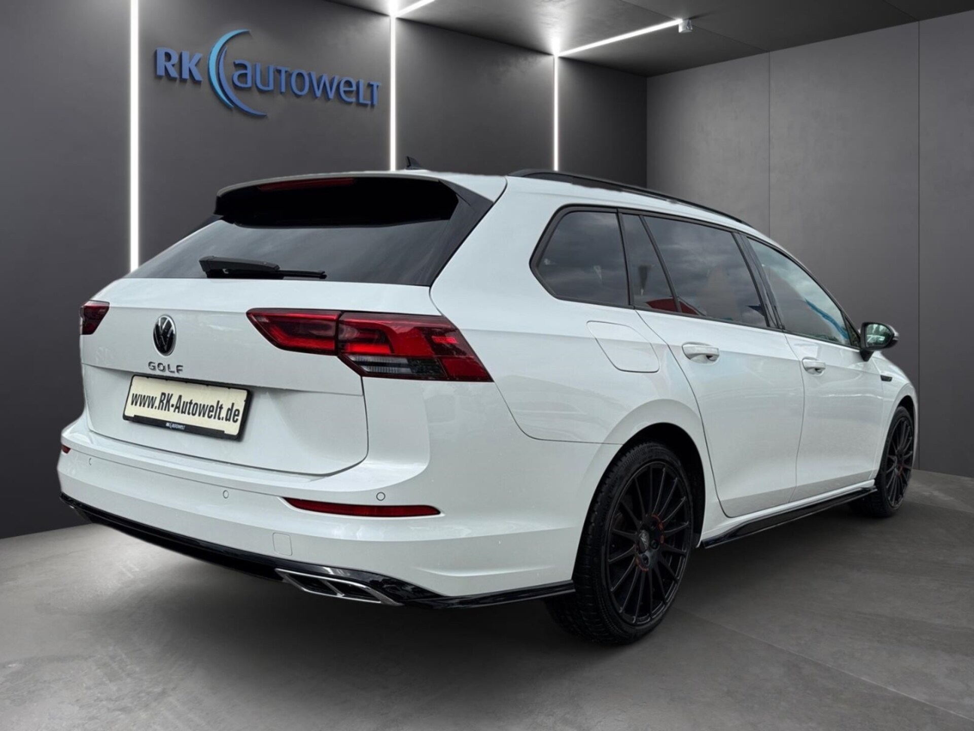 Volkswagen Golf Variant R-Line