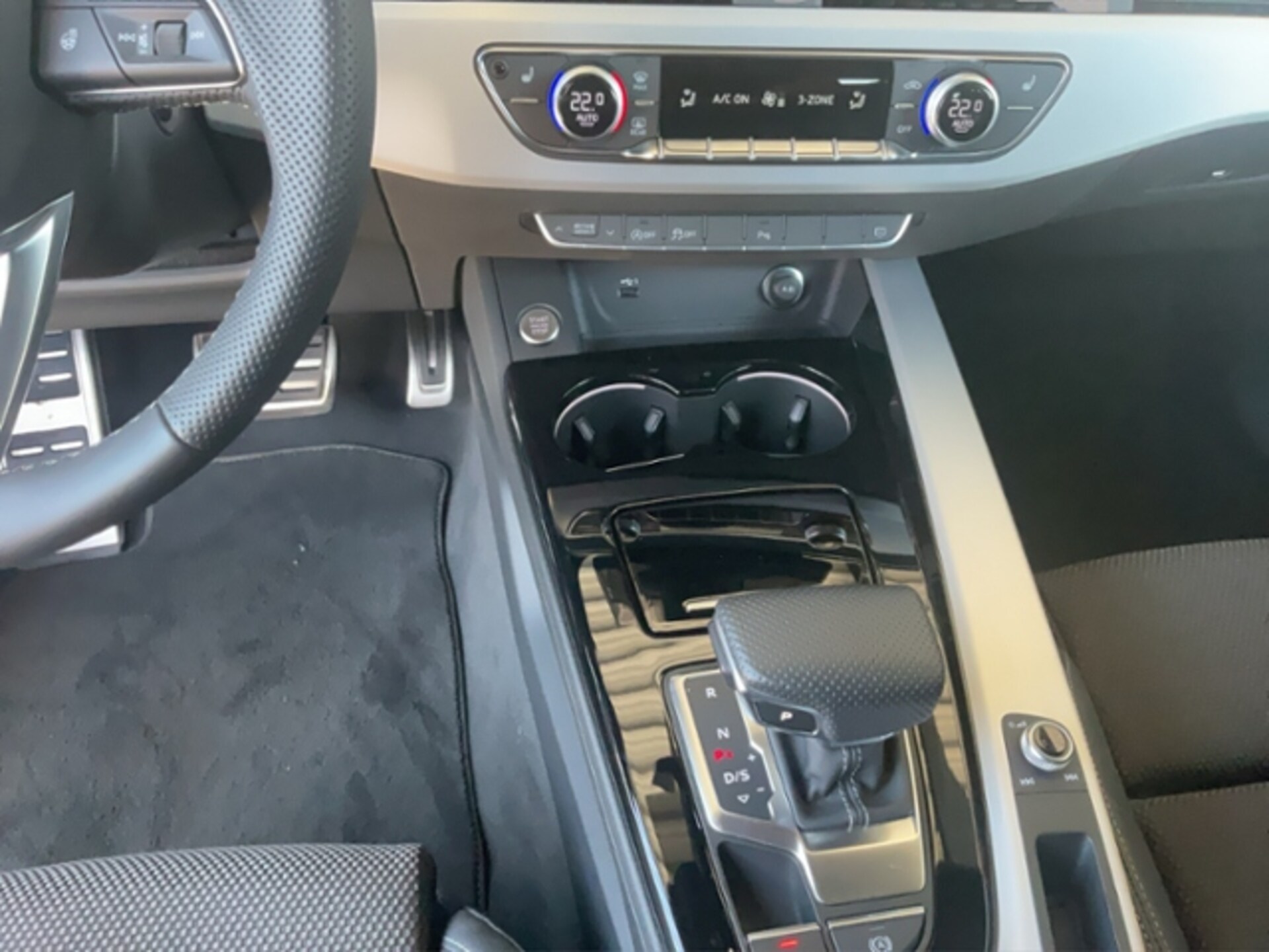 Audi A4 Avant S line