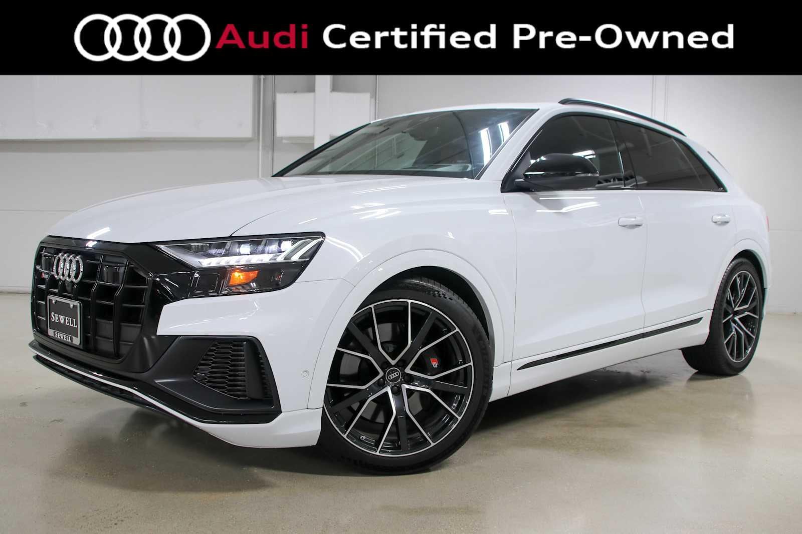 2022 Audi SQ8 Prestige's photo