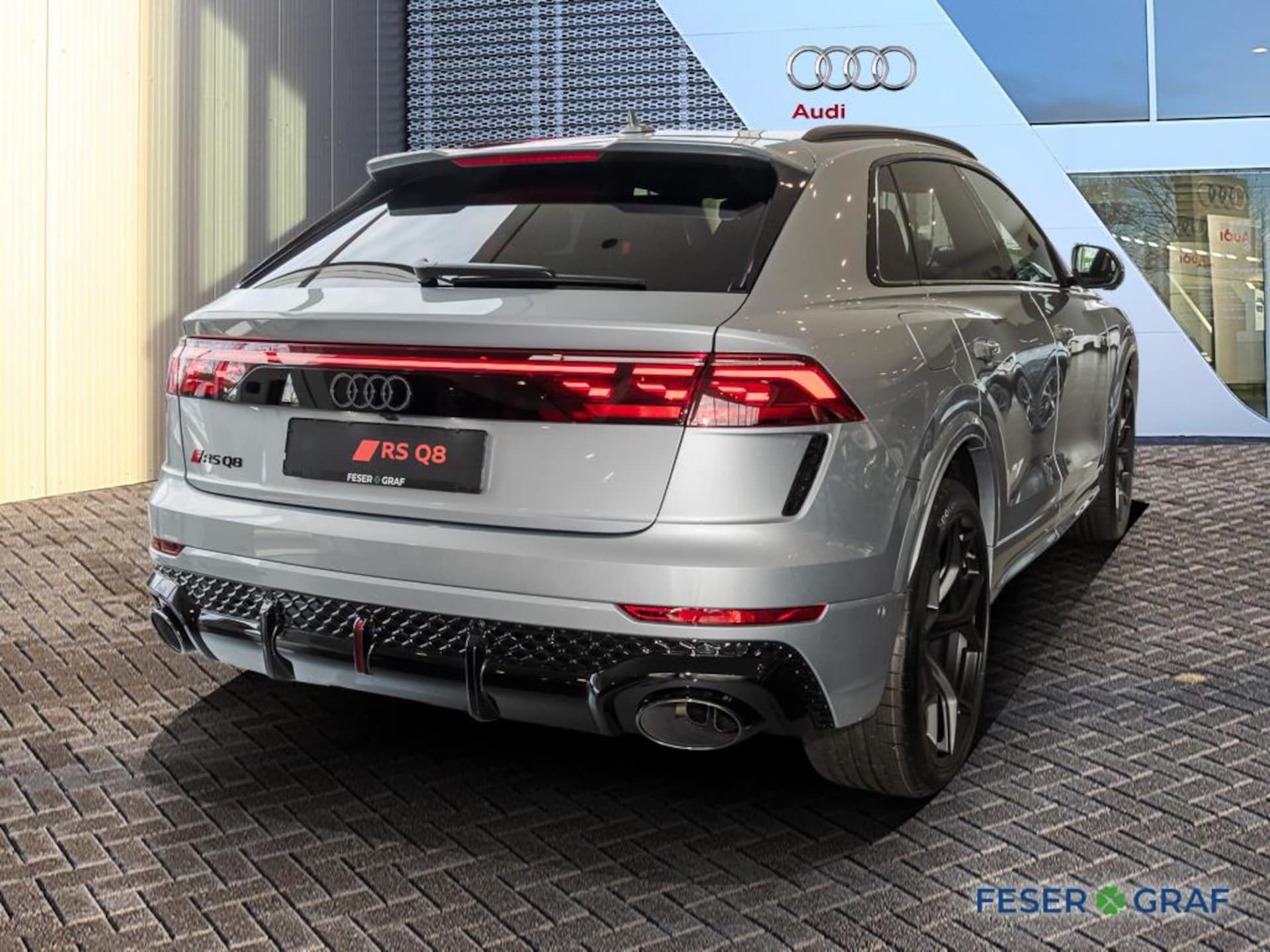 Audi RS Q8 SUV performance