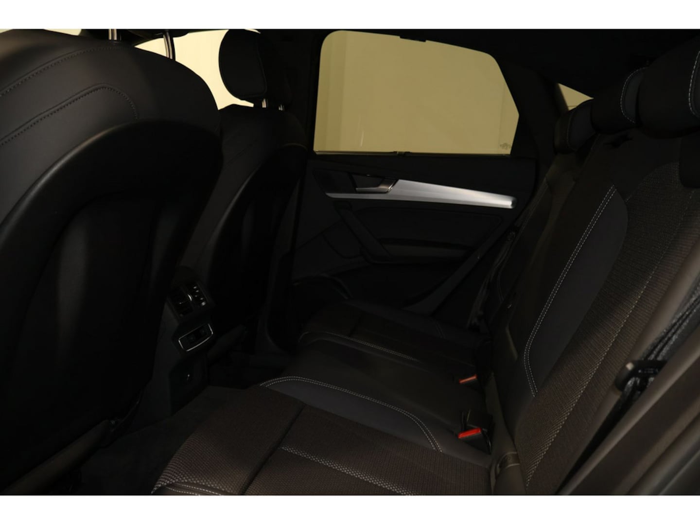 Bild über Audi Q5 Sportback 40 TFSI quattro S tronic - für weitere Informationen kontaktieren Sie den Audi Partner