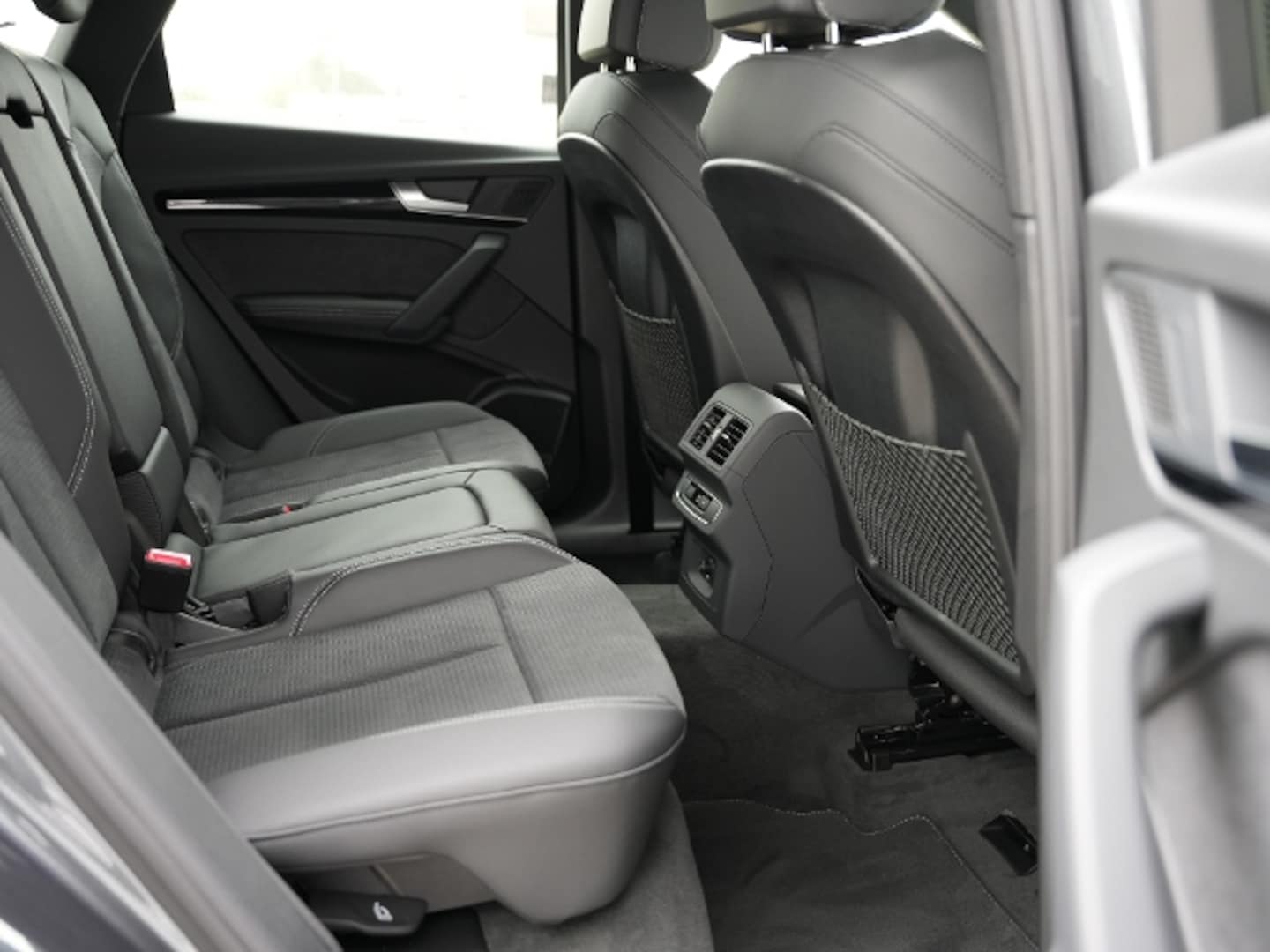 Bild über Audi Q5 Sportback 40 TDI quattro S tronic - für weitere Informationen kontaktieren Sie den Audi Partner