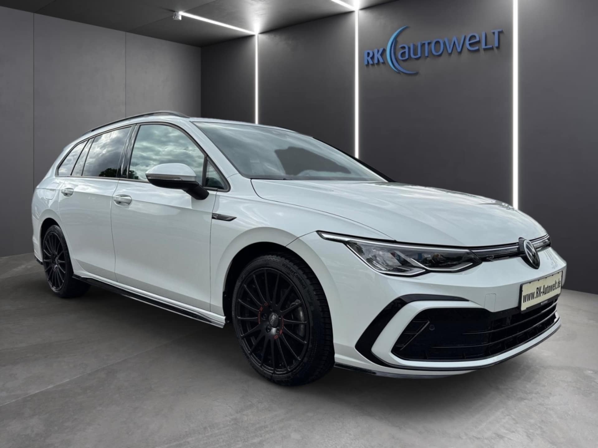 Volkswagen Golf Variant R-Line