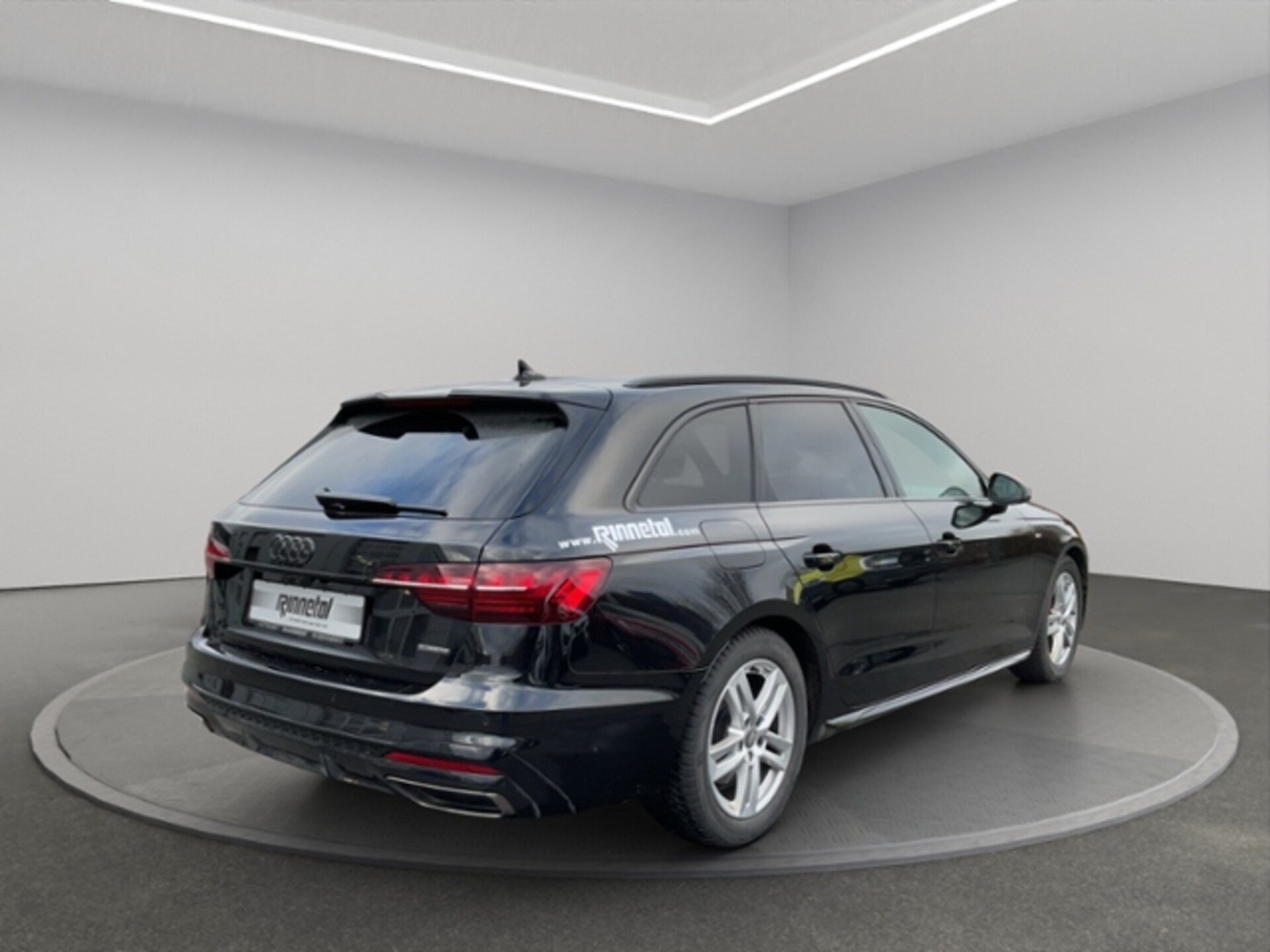 Audi A4 Avant S line