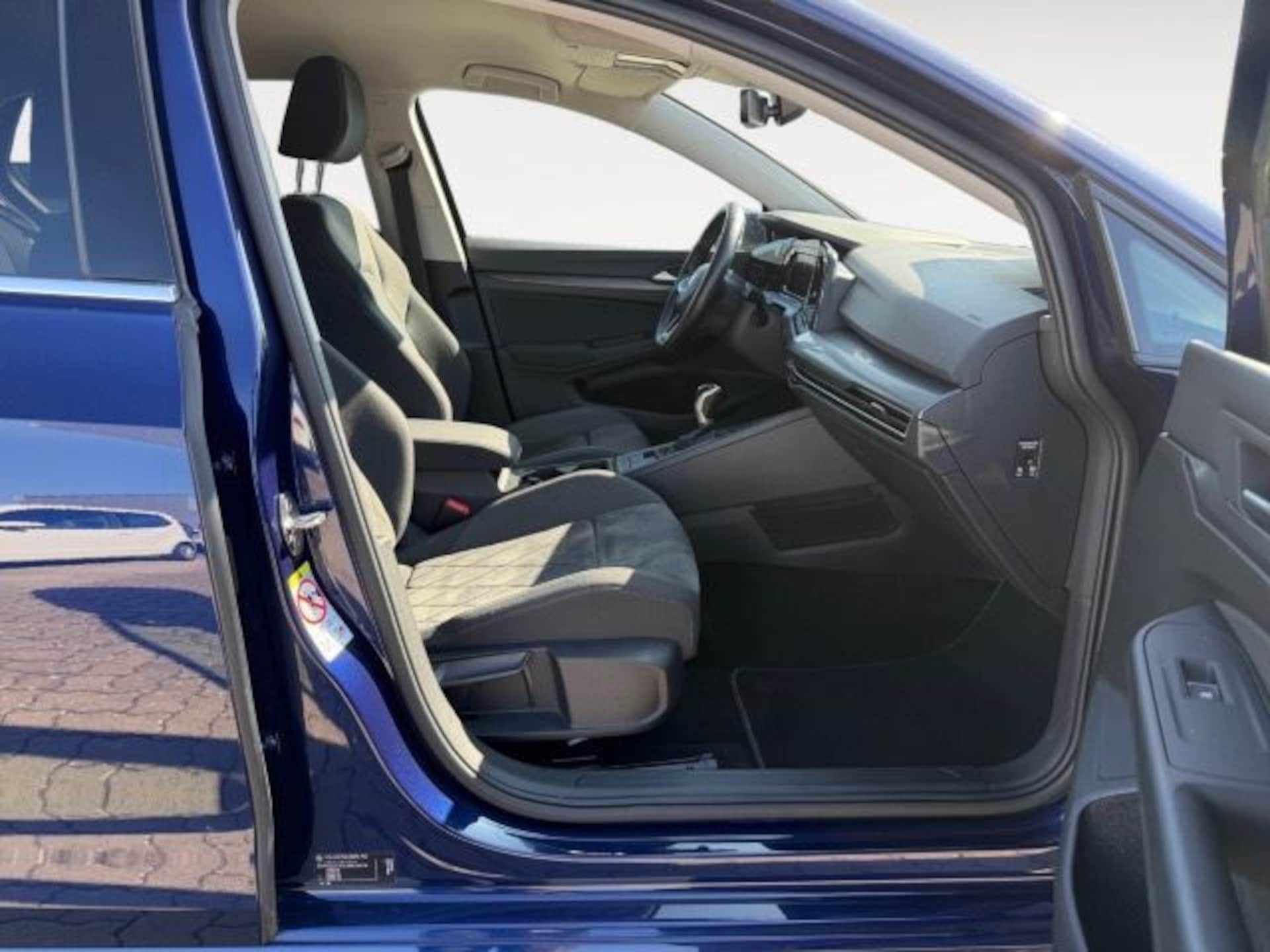 Volkswagen Golf Style