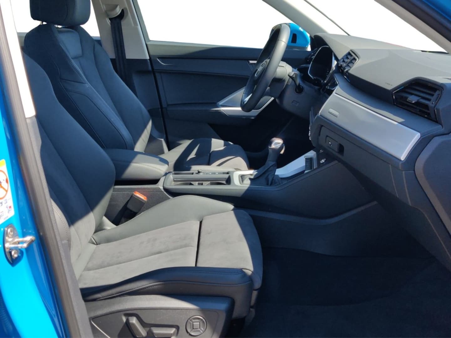 Bild über Audi Q3 S line 45 TFSI quattro S tronic - für weitere Informationen kontaktieren Sie den Audi Partner