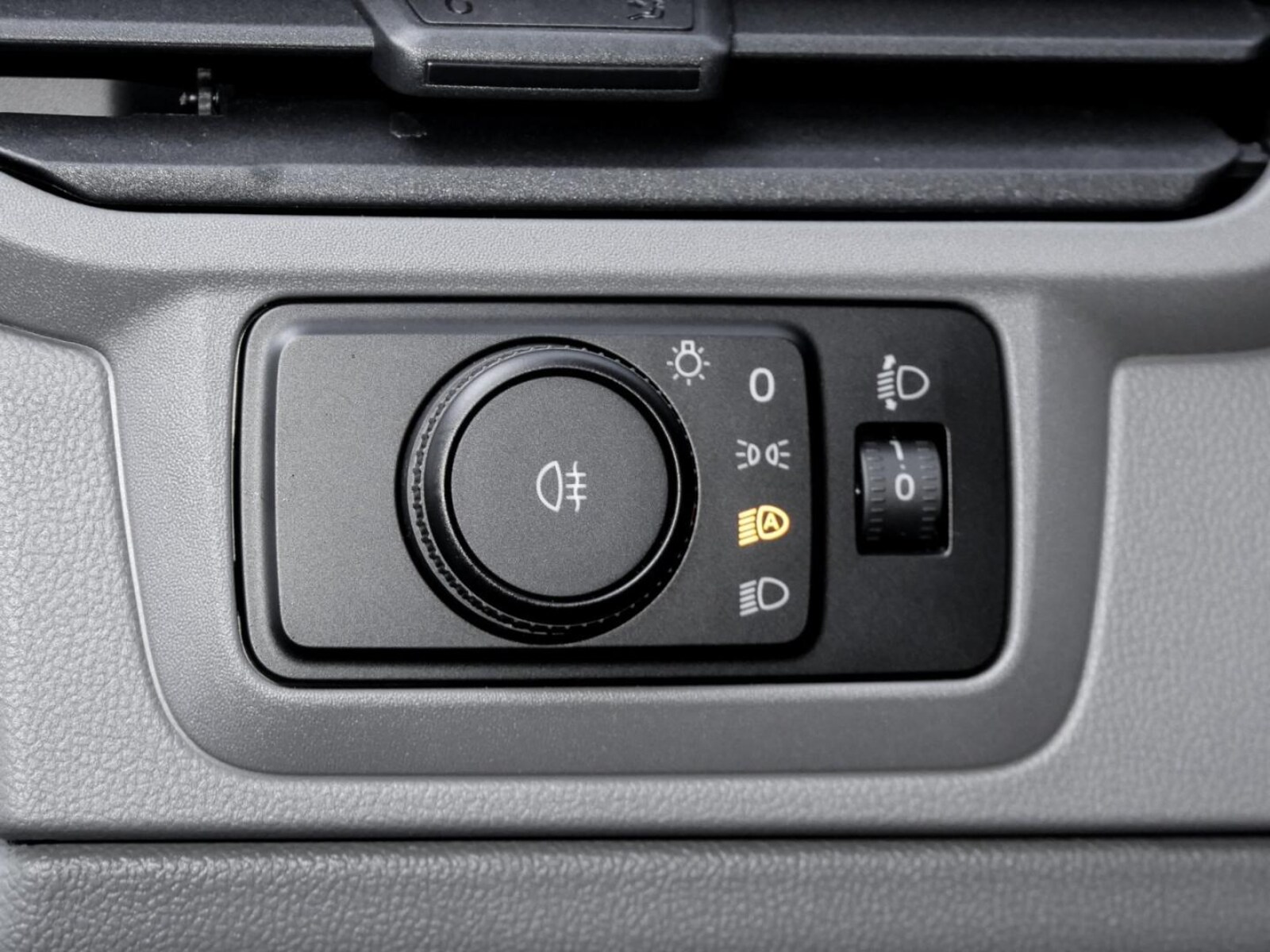Volkswagen Transporter Kasten kurzer Radstand – Bild 10