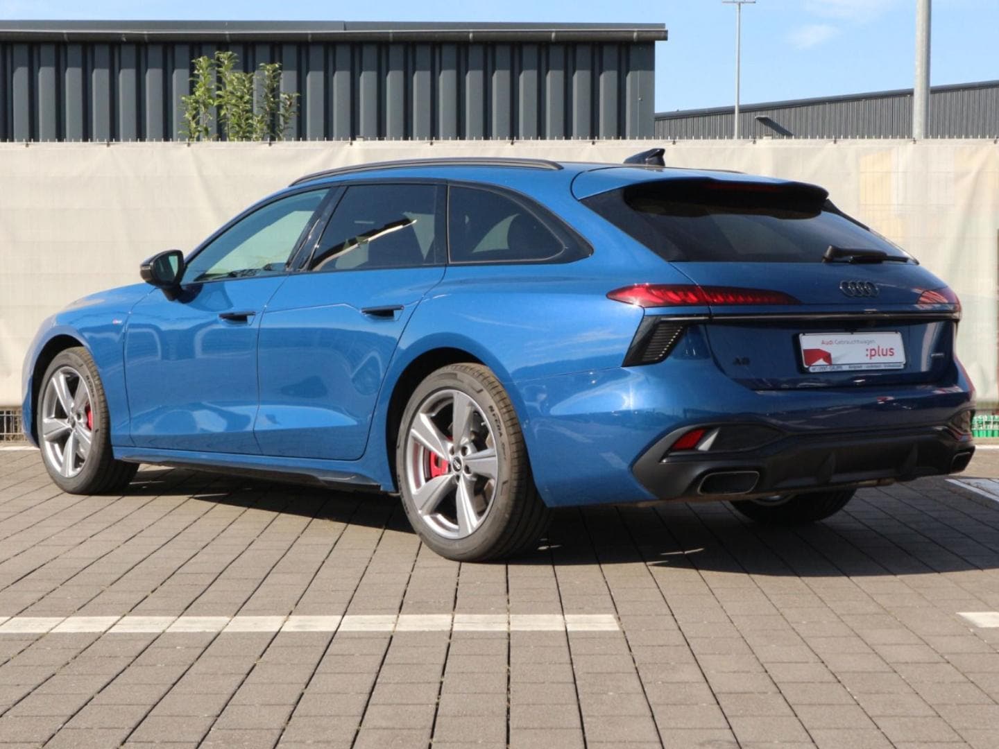 Bild über Audi A6 Avant TFSI quattro 270 kW S tronic - für weitere Informationen kontaktieren Sie den Audi Partner