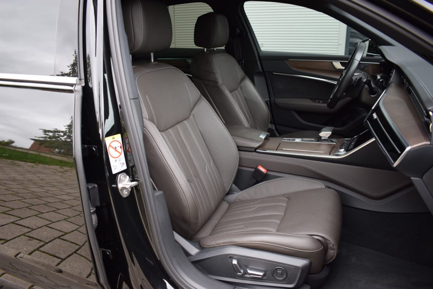 Bild über Audi A6 Limousine advanced 45 TDI quattro S tronic - für weitere Informationen kontaktieren Sie den Audi Partner