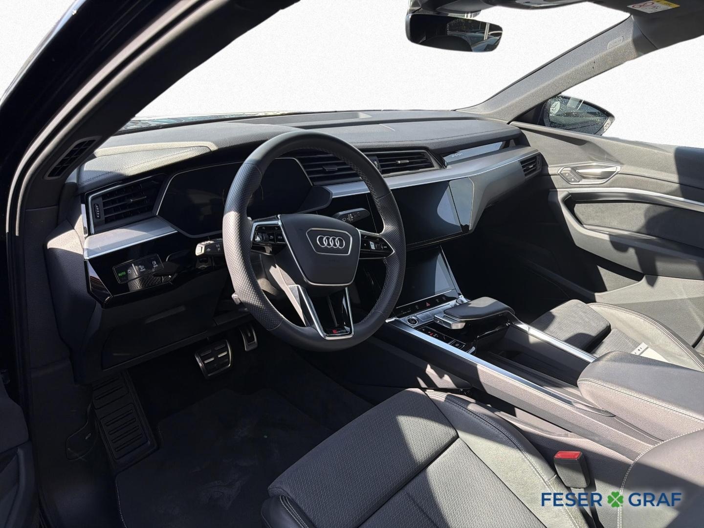 Bild über Audi Q8 Sportback e-tron advanced 50 e-tron quattro - für weitere Informationen kontaktieren Sie den Audi Partner
