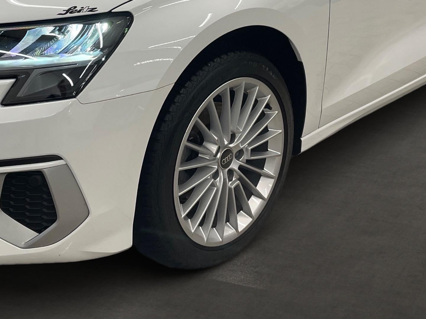 Bild über Audi A3 Sportback advanced 30 TFSI Schaltgetriebe - für weitere Informationen kontaktieren Sie den Audi Partner