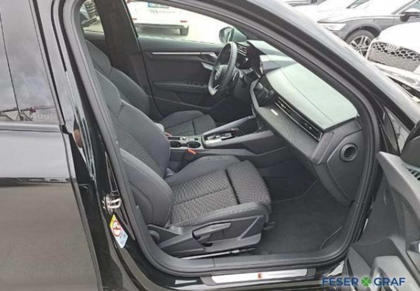 Bild über Audi S3 Limousine TFSI quattro S tronic - für weitere Informationen kontaktieren Sie den Audi Partner