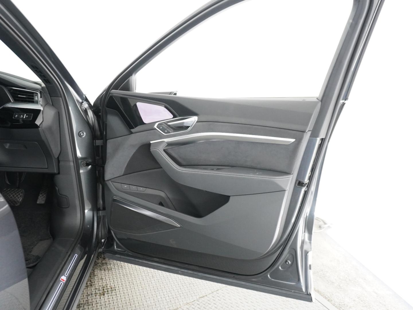 Image about Audi e-tron S Sportback e-tron S Sportback 370,00 kW