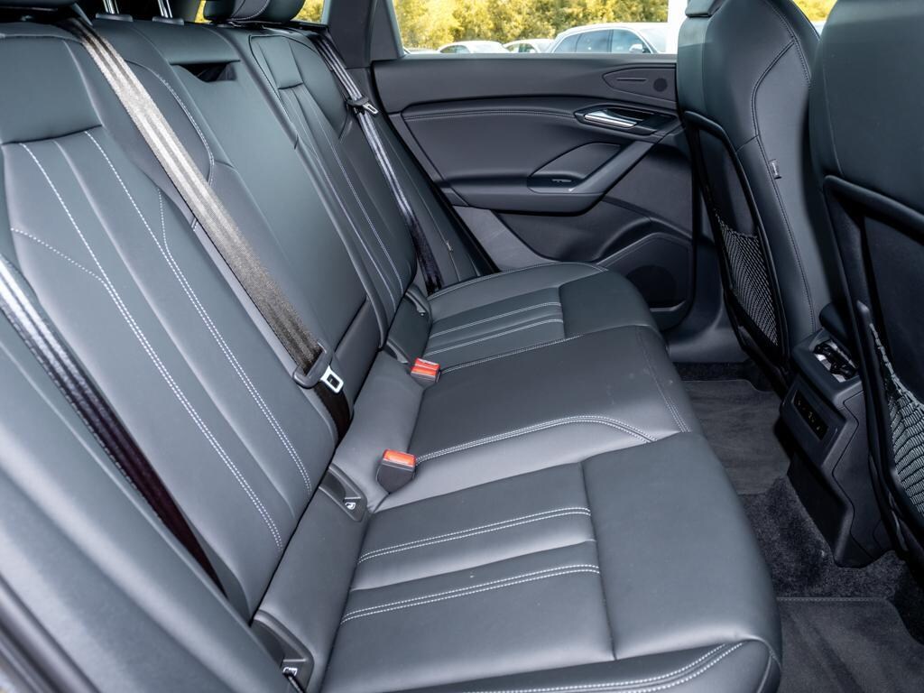 Image about Audi Q6 SUV e-tron e-tron quattro