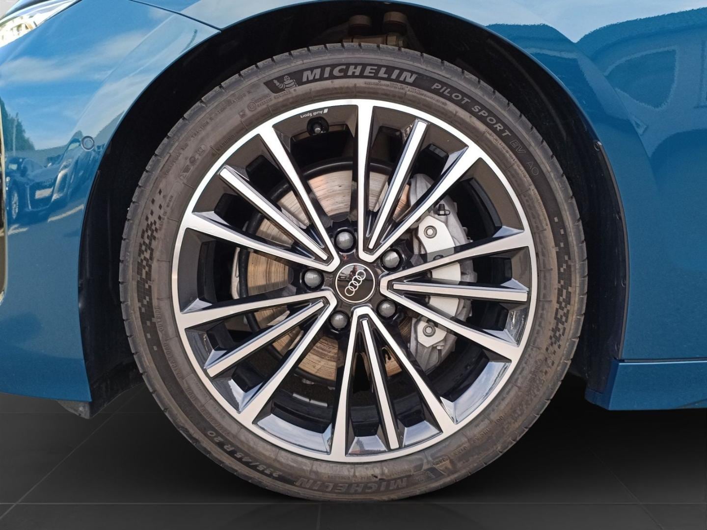 Bild über Audi A6 Avant e-tron S line business e-tron quattro 315 kW - für weitere Informationen kontaktieren Sie den Audi Partner