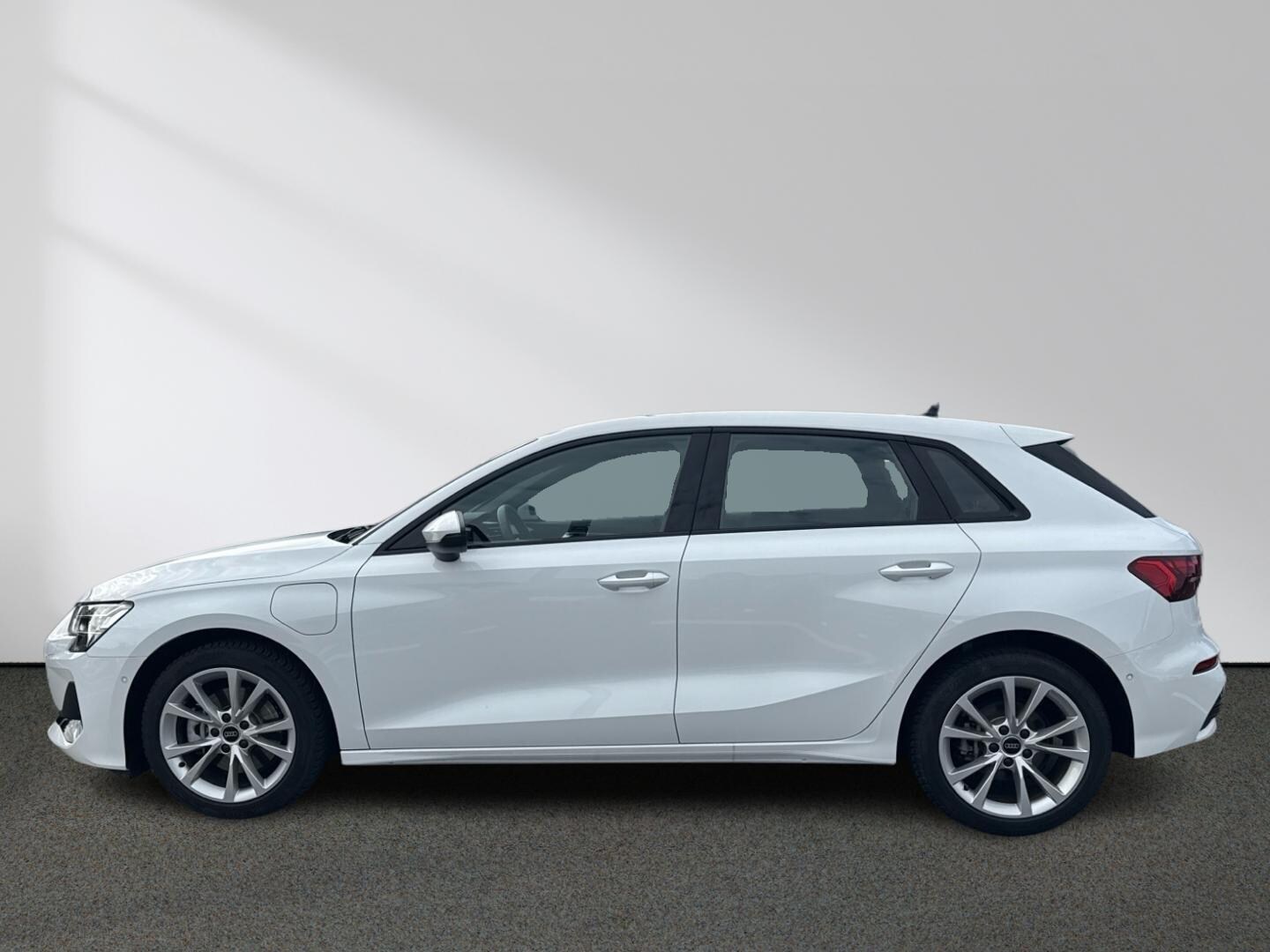 Bild über Audi A3 Sportback TFSI e advanced 40 TFSI e S tronic - für weitere Informationen kontaktieren Sie den Audi Partner