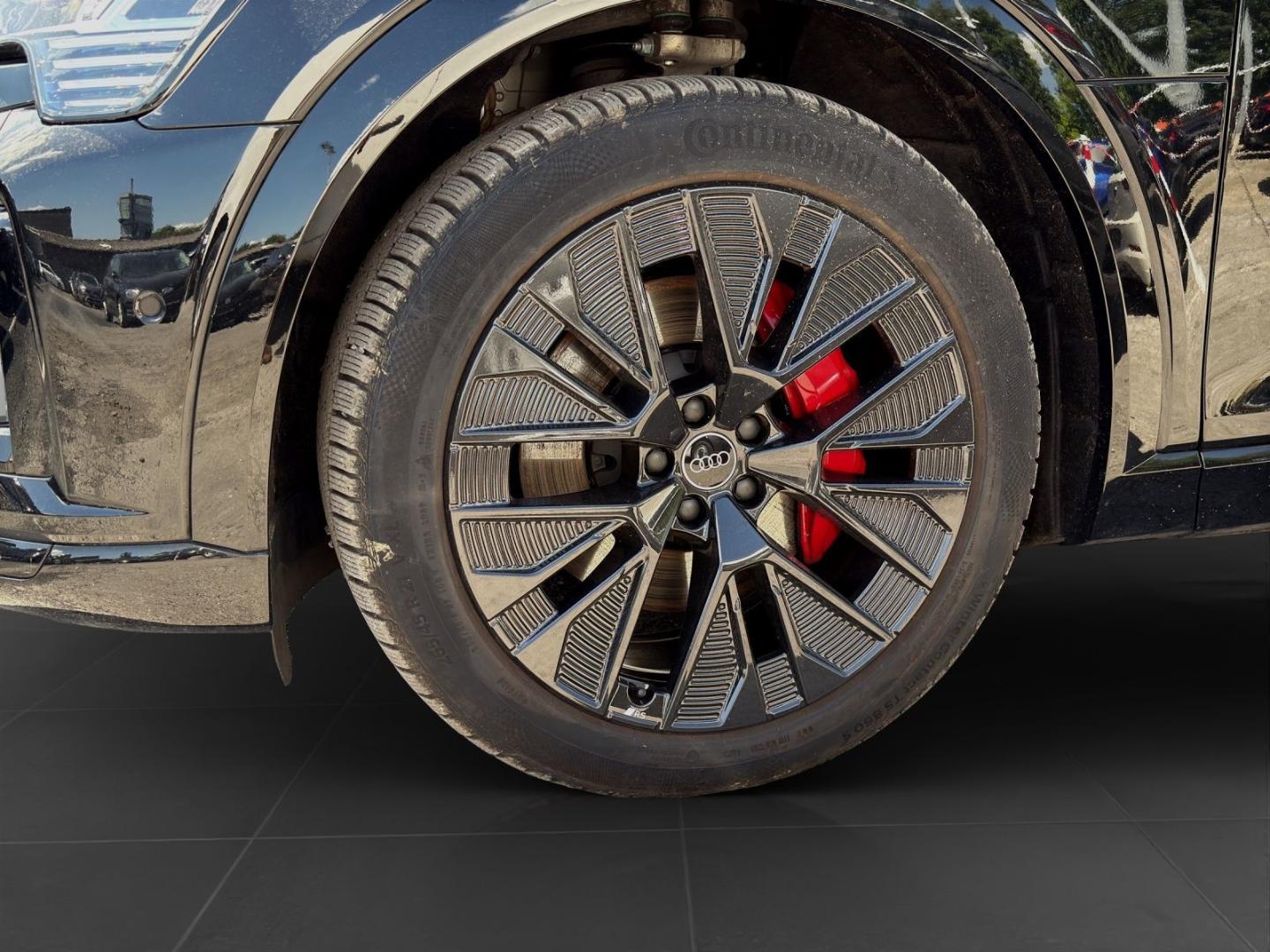 Image about Audi Q8 e-tron S line 55 e-tron quattro
