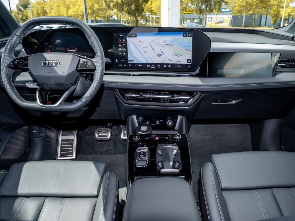 Image about Audi Q6 SUV e-tron e-tron quattro