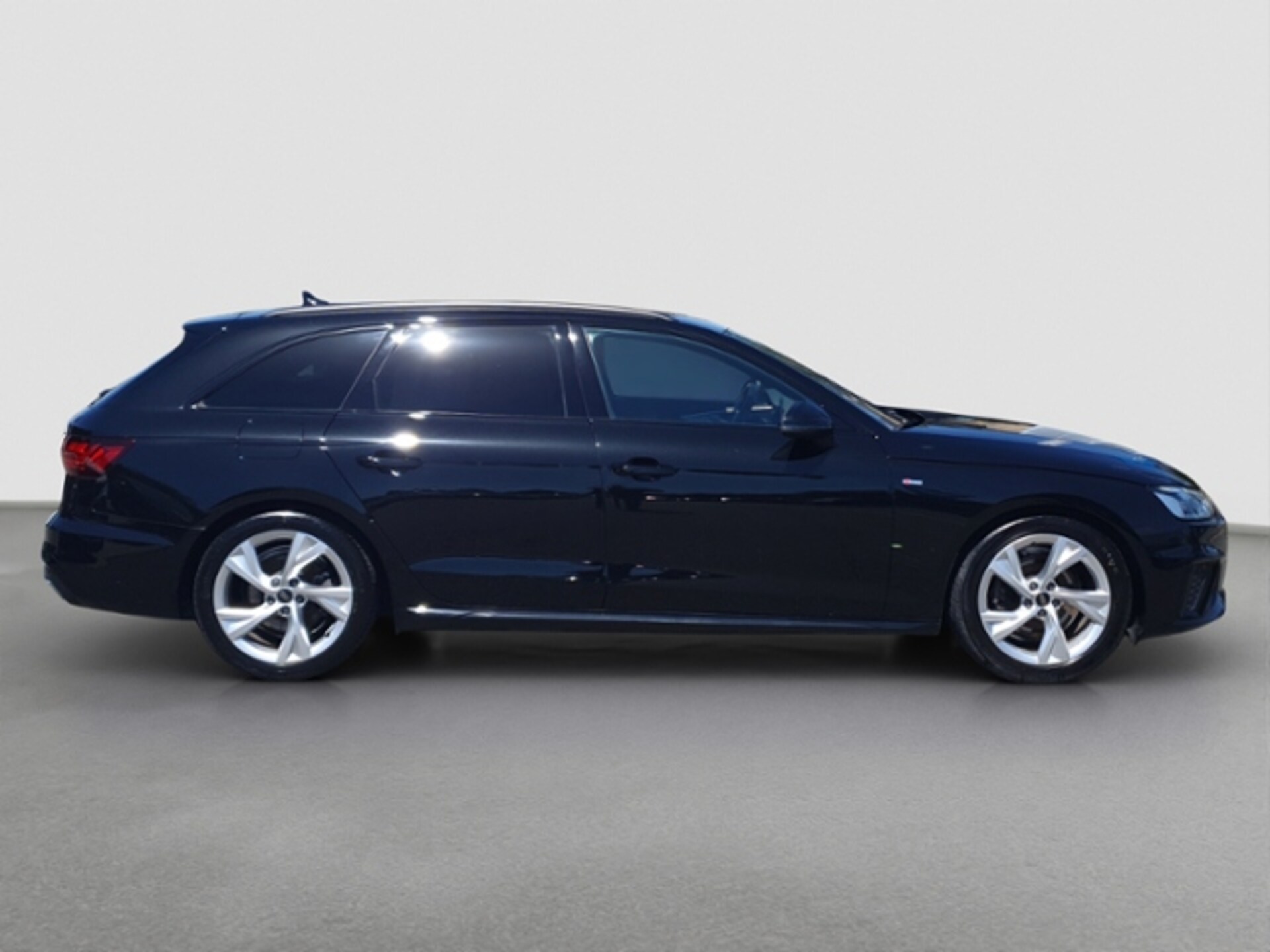 Audi A4 Avant S line