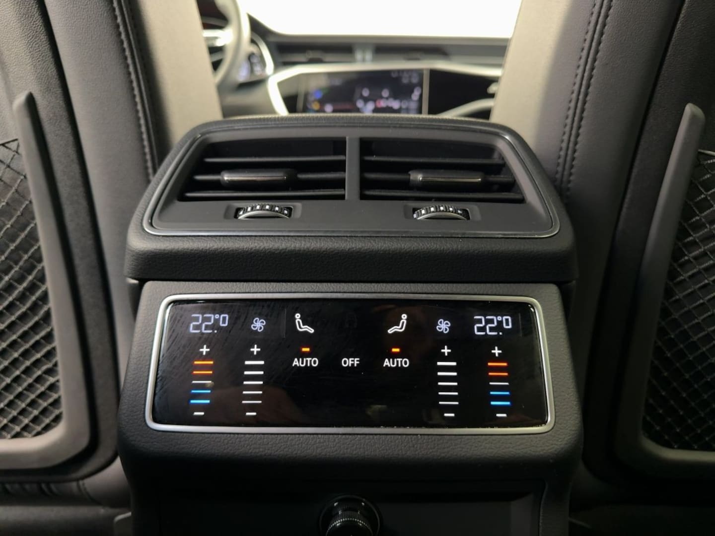 Bild über Audi S6 Avant TDI quattro tiptronic - für weitere Informationen kontaktieren Sie den Audi Partner
