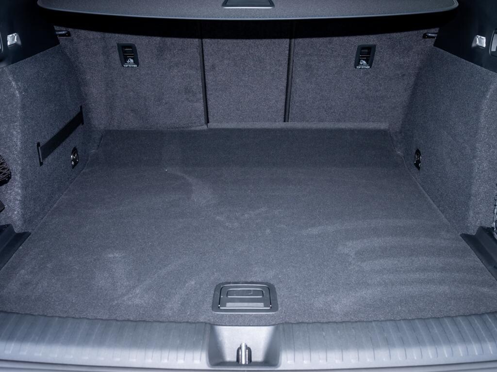 Image about Audi Q6 SUV e-tron e-tron quattro