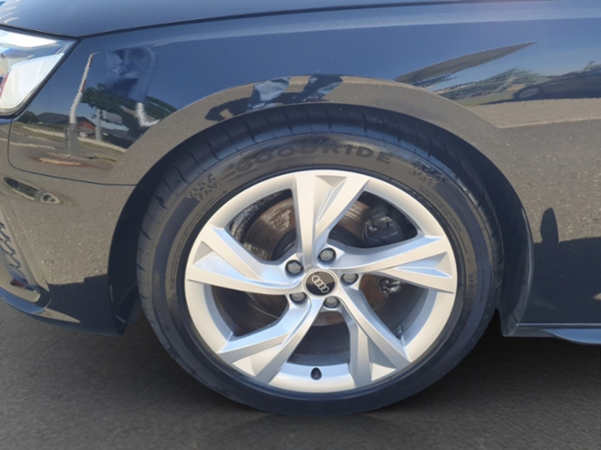 Audi A4 Avant S line