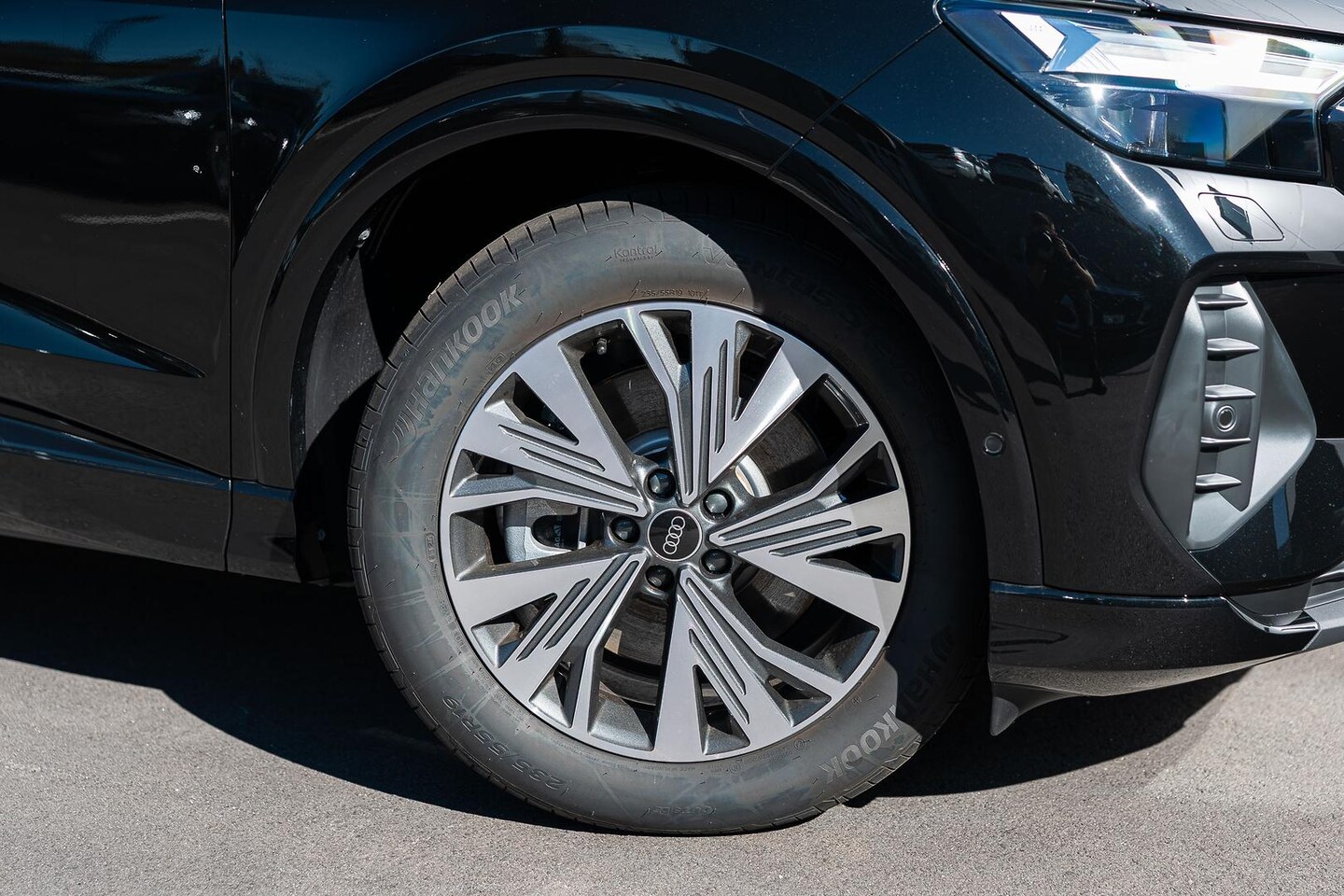 Image about Audi Q4 e-tron e-tron