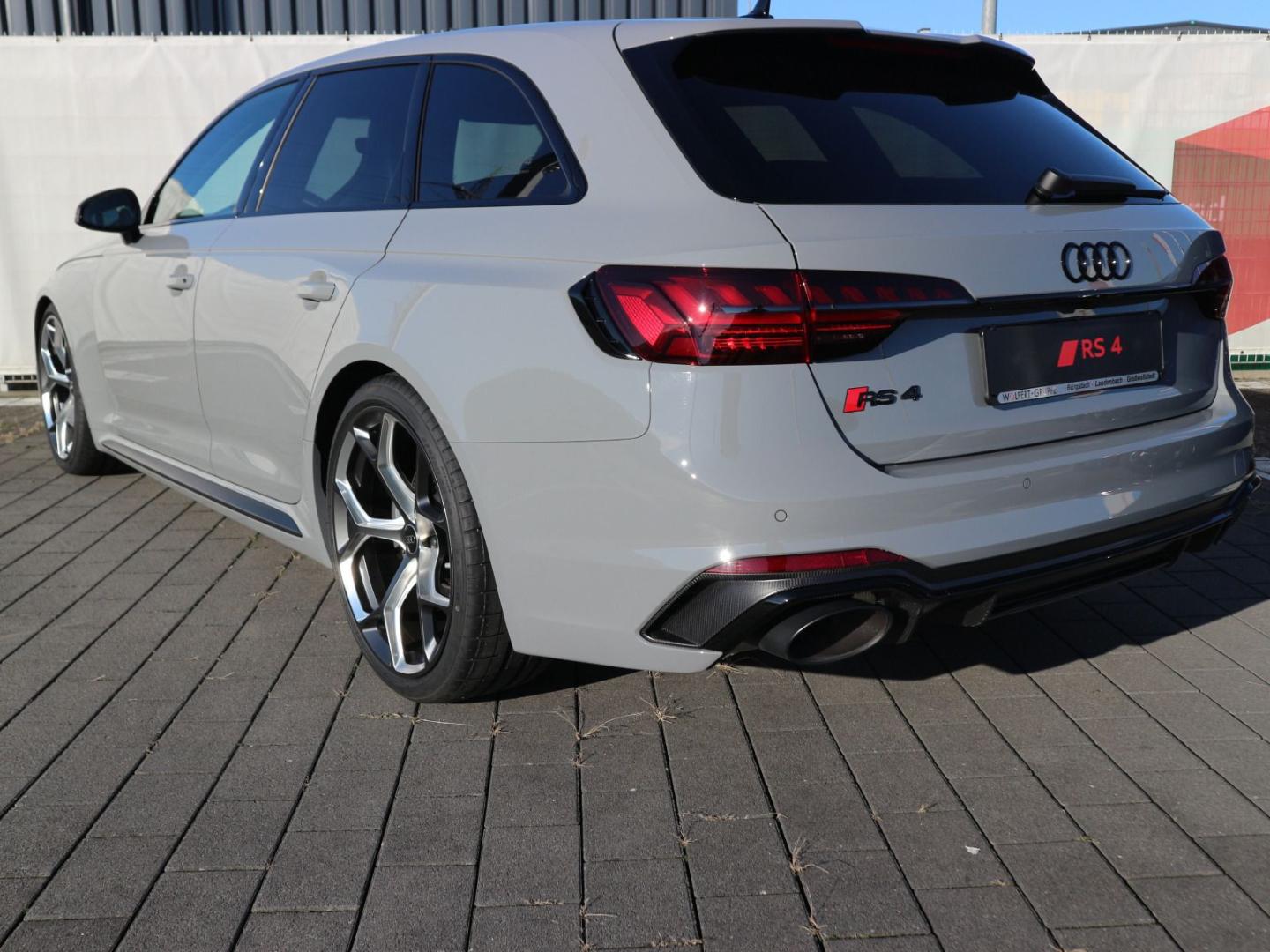 Image about Audi RS 4 Avant quattro tiptronic