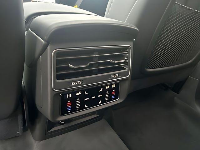 2026 Audi Q7 Premium Plus - Photo 19