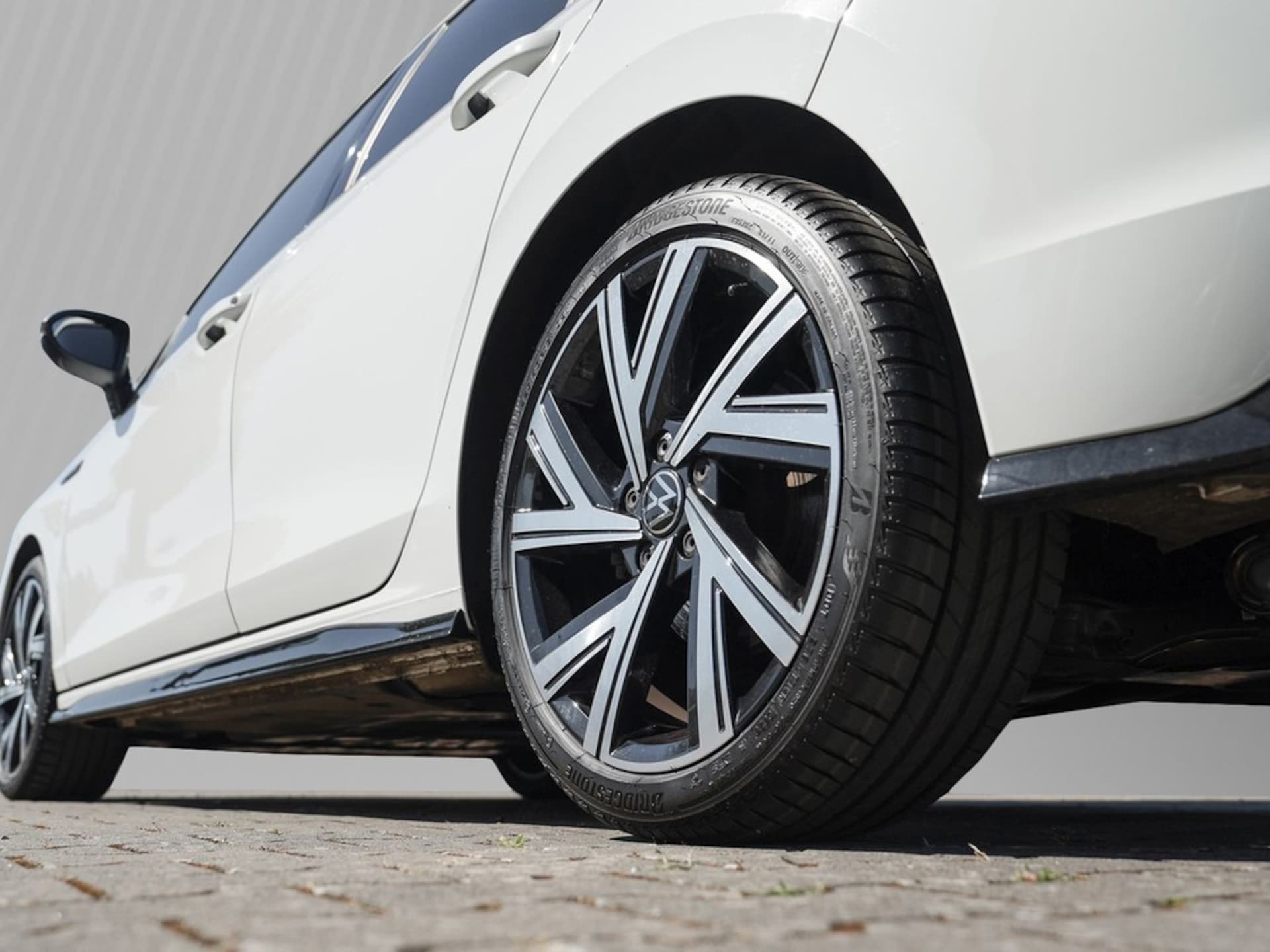 Volkswagen Golf R-Line