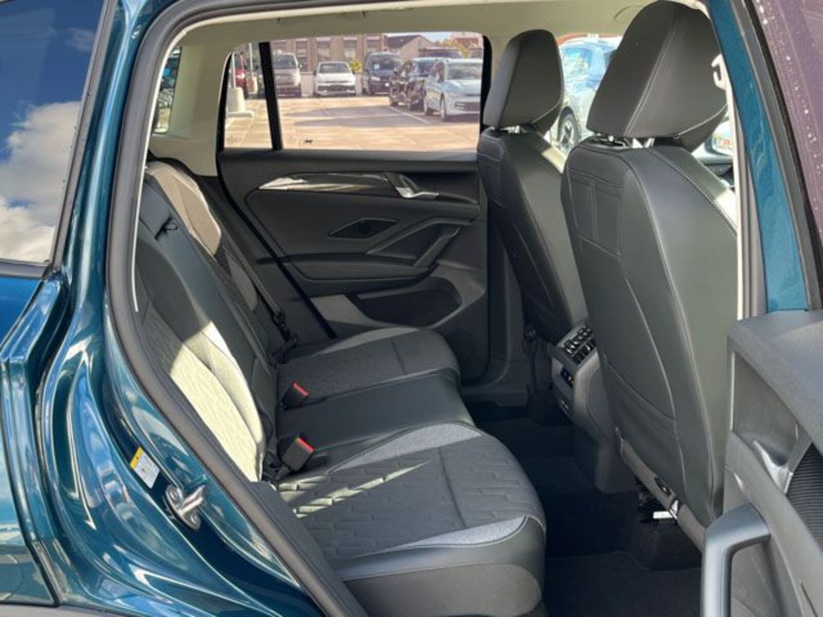 Volkswagen Tiguan – Bild 10