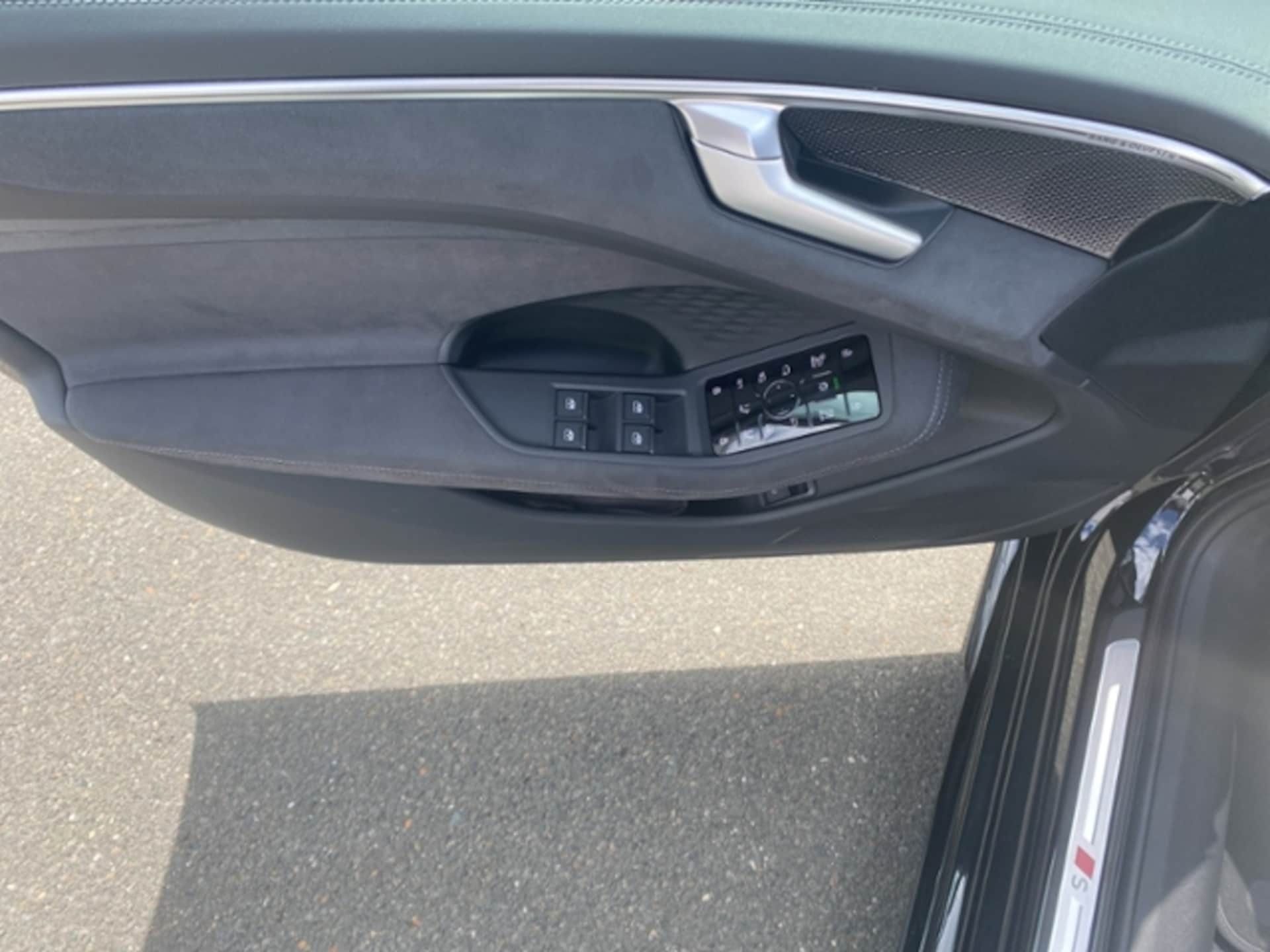 Audi A6 Avant edition one