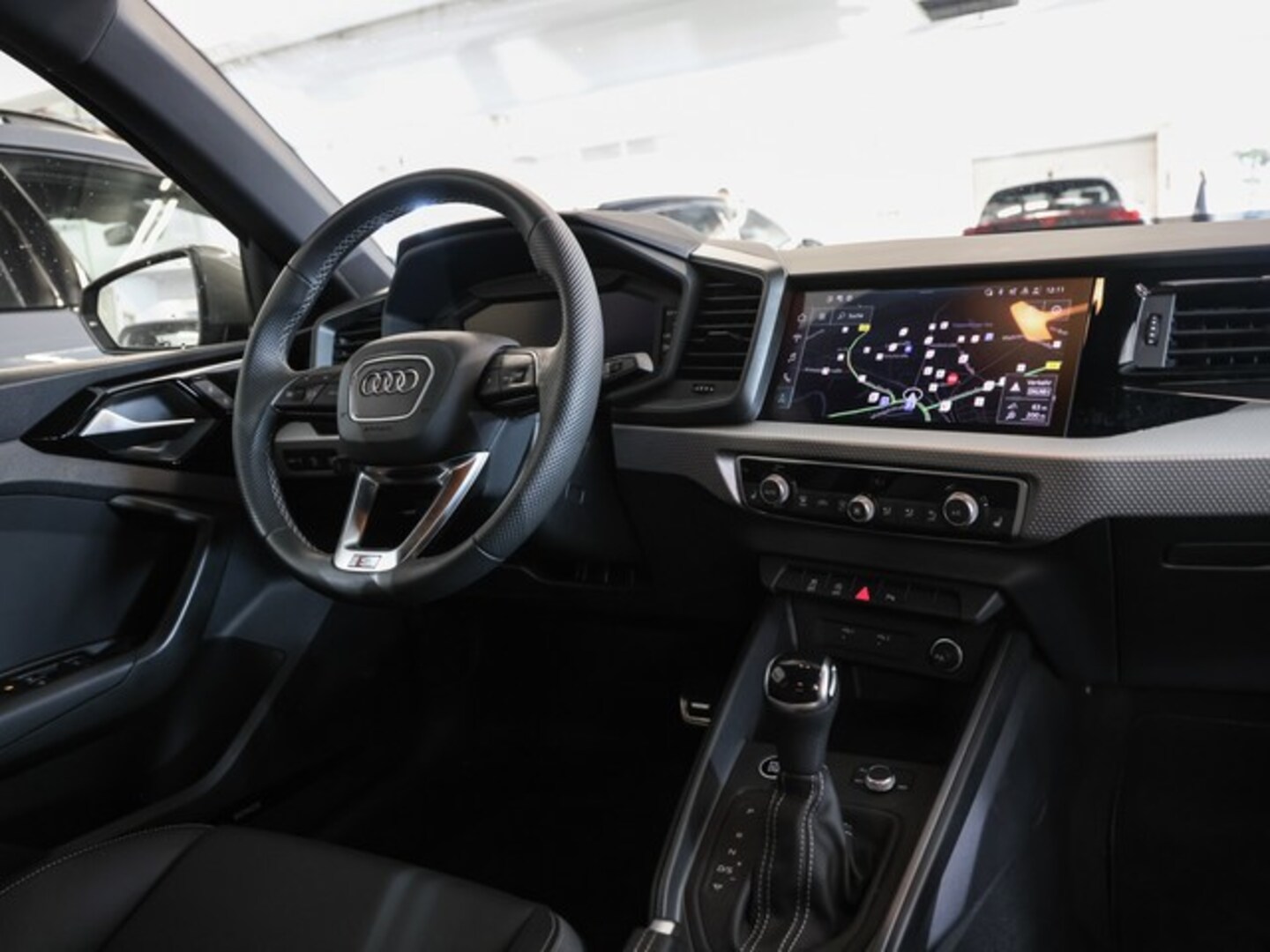 Bild über Audi A1 Sportback S line 25 TFSI S tronic - für weitere Informationen kontaktieren Sie den Audi Partner