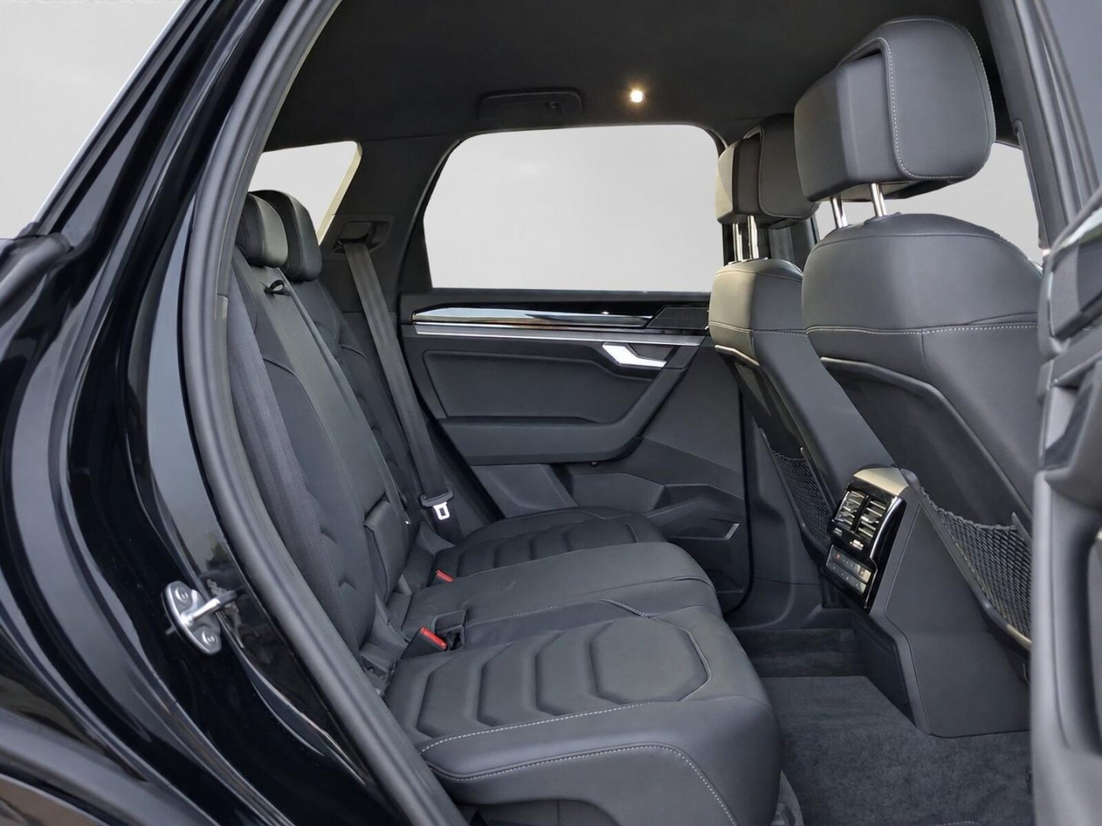 Volkswagen Touareg – Bild 15