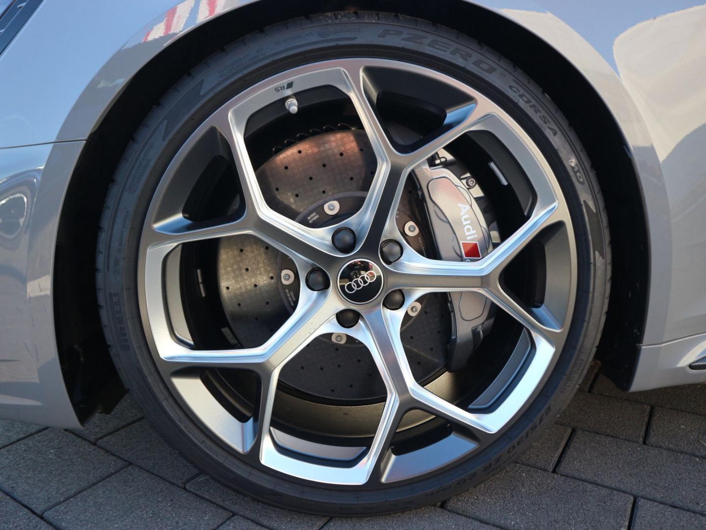 Image about Audi RS 4 Avant quattro tiptronic