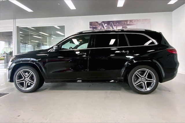 2025 Mercedes-Benz GLS 450