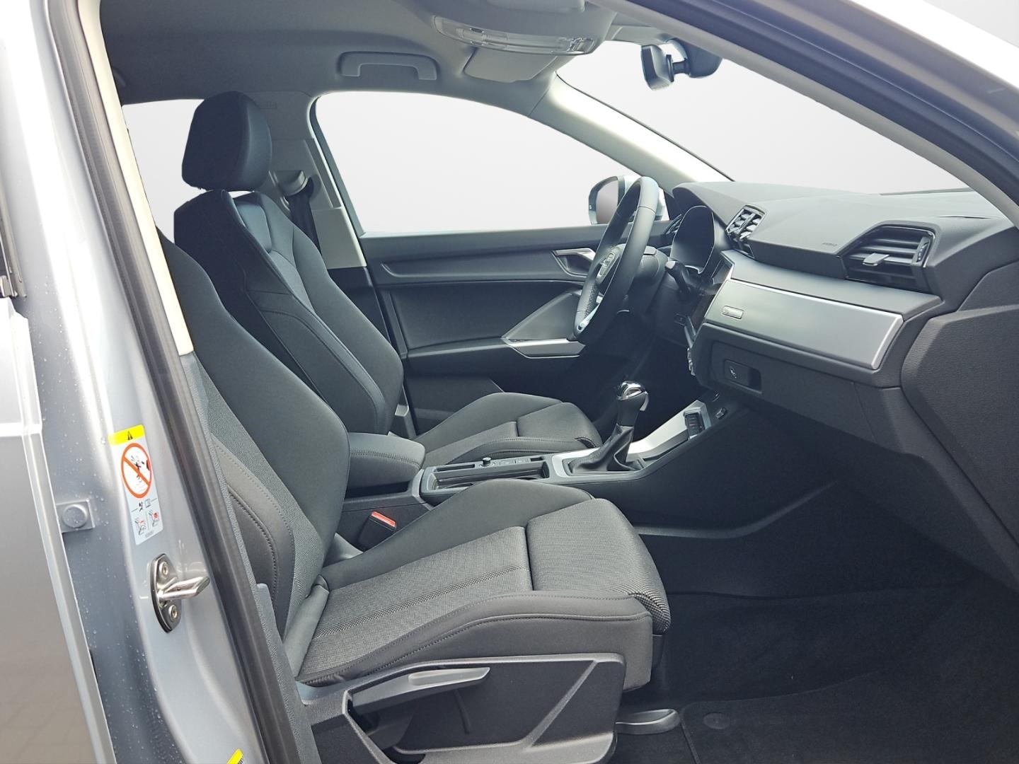 Bild über Audi Q3 TFSI 110 kW S tronic - für weitere Informationen kontaktieren Sie den Audi Partner