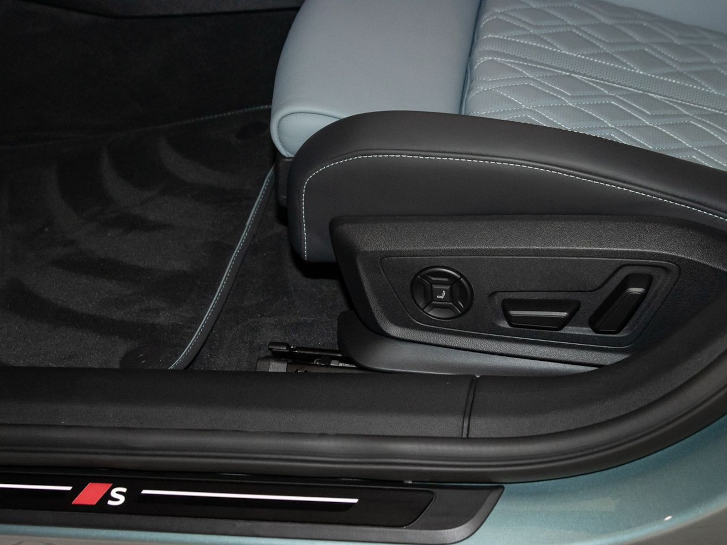 Bild über Audi A6 Limousine edition one TFSI quattro 270 kW S tronic - für weitere Informationen kontaktieren Sie den Audi Partner