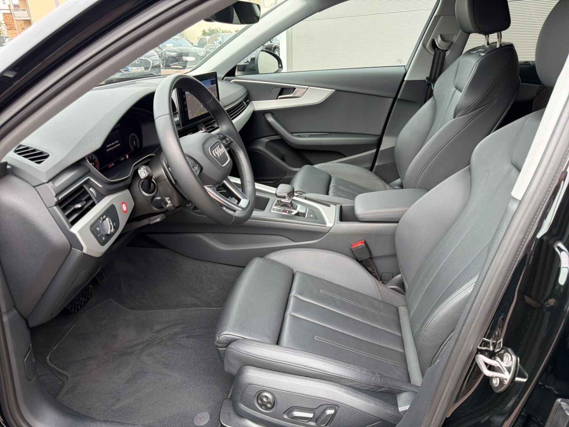 Audi A4 Avant S line