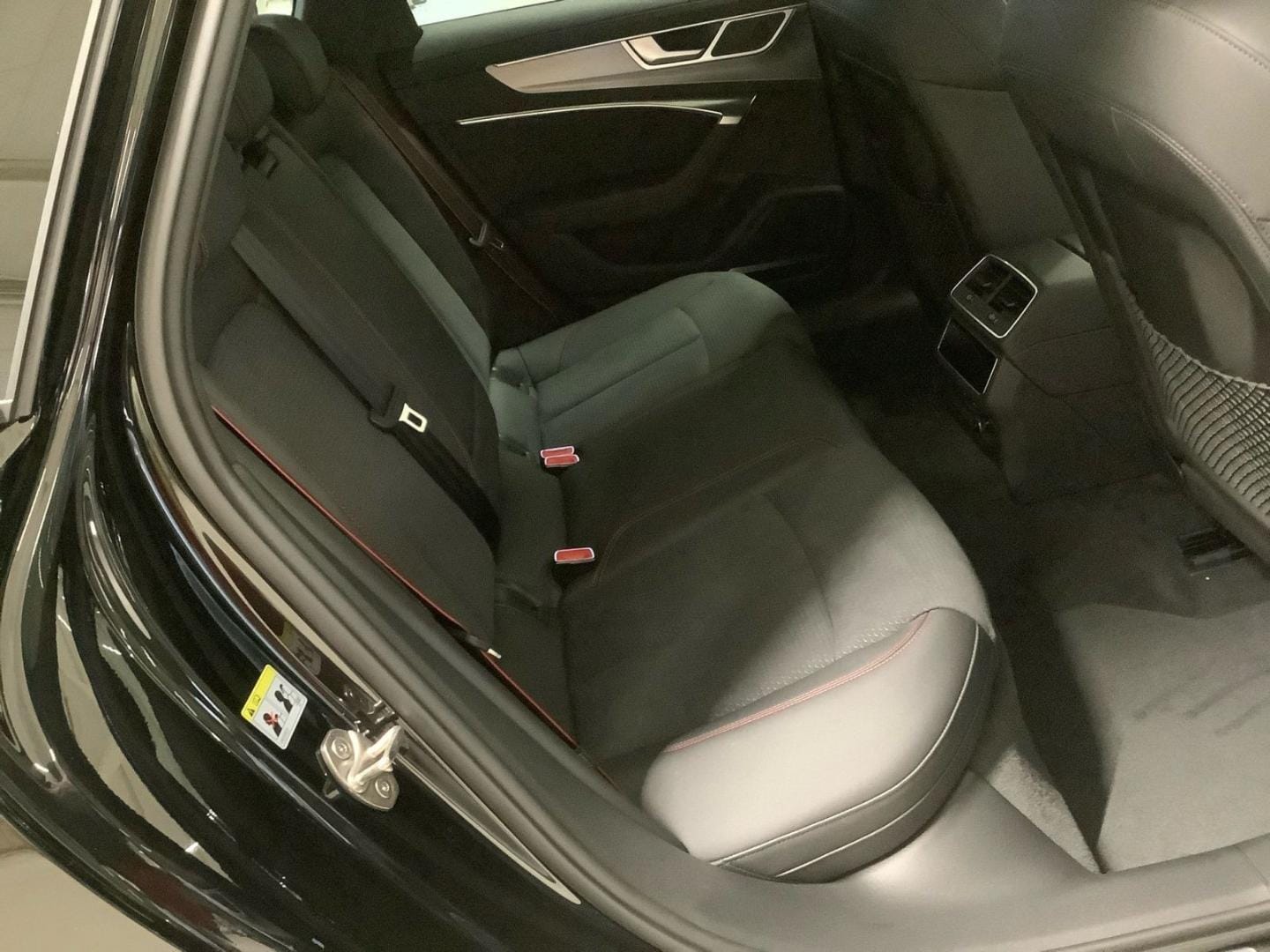 Bild über Audi A6 Avant S line 50 TDI quattro tiptronic - für weitere Informationen kontaktieren Sie den Audi Partner