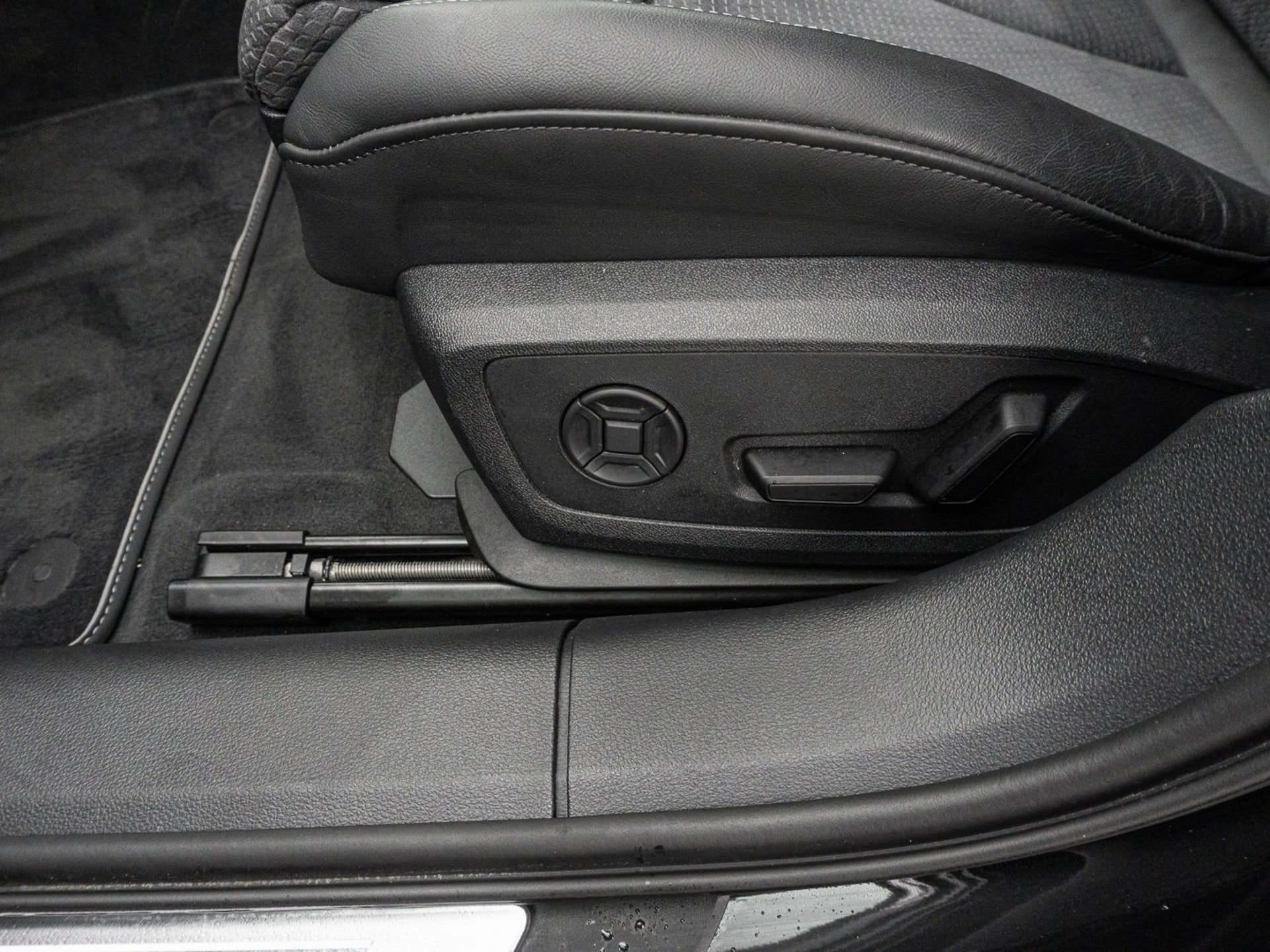 Audi S6 Avant