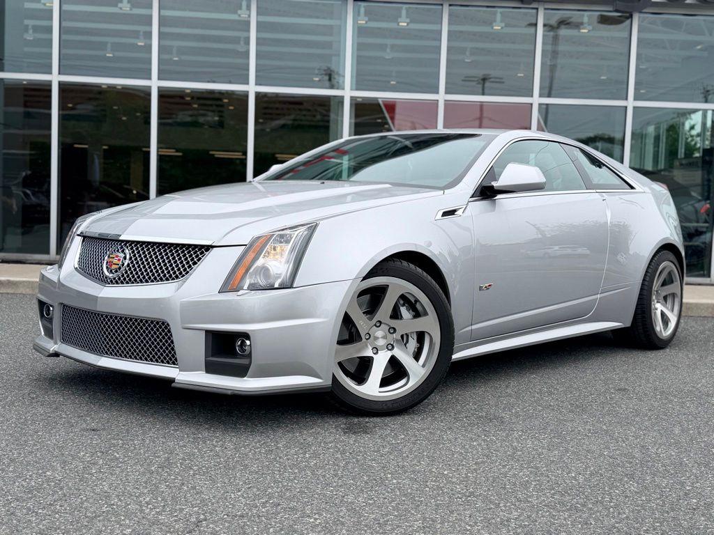 2011 Cadillac CTS V - Photo 2
