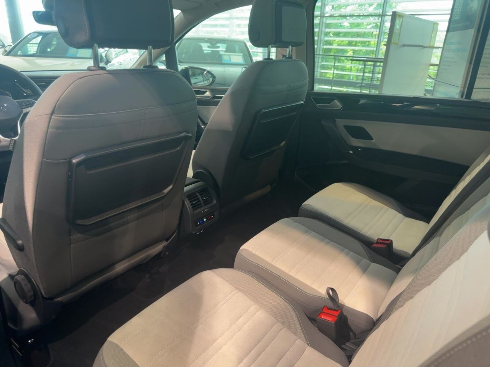 Volkswagen Touran – Bild 9