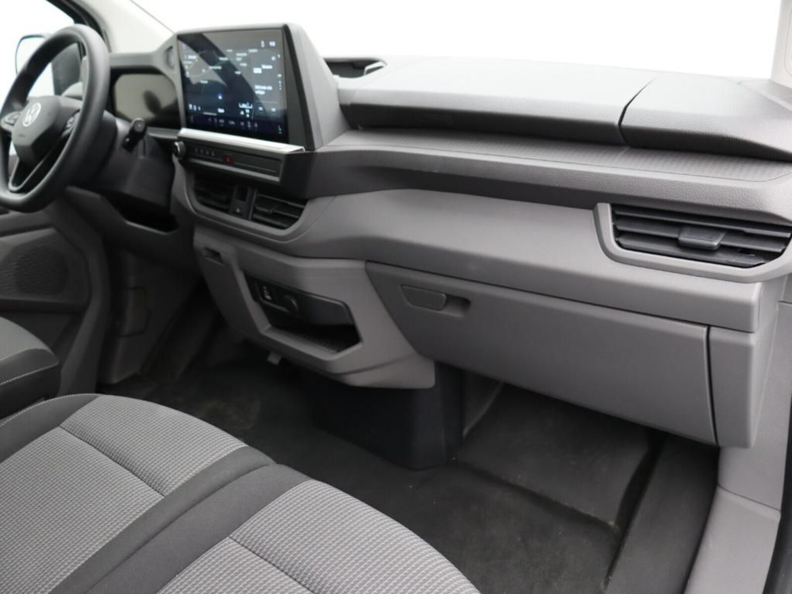 Volkswagen Transporter Kombi langer Radstand – Bild 4