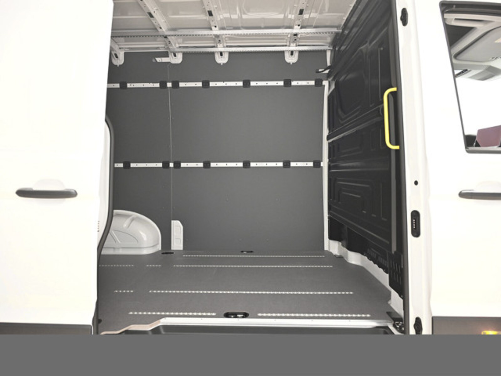 Volkswagen Crafter Kasten mittlerer Radstand – Bild 10