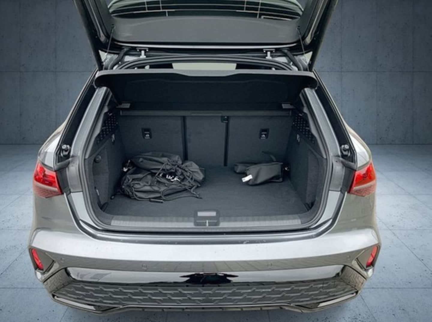 Bild über Audi A3 Sportback TFSI e S line 40 TFSI e S tronic - für weitere Informationen kontaktieren Sie den Audi Partner