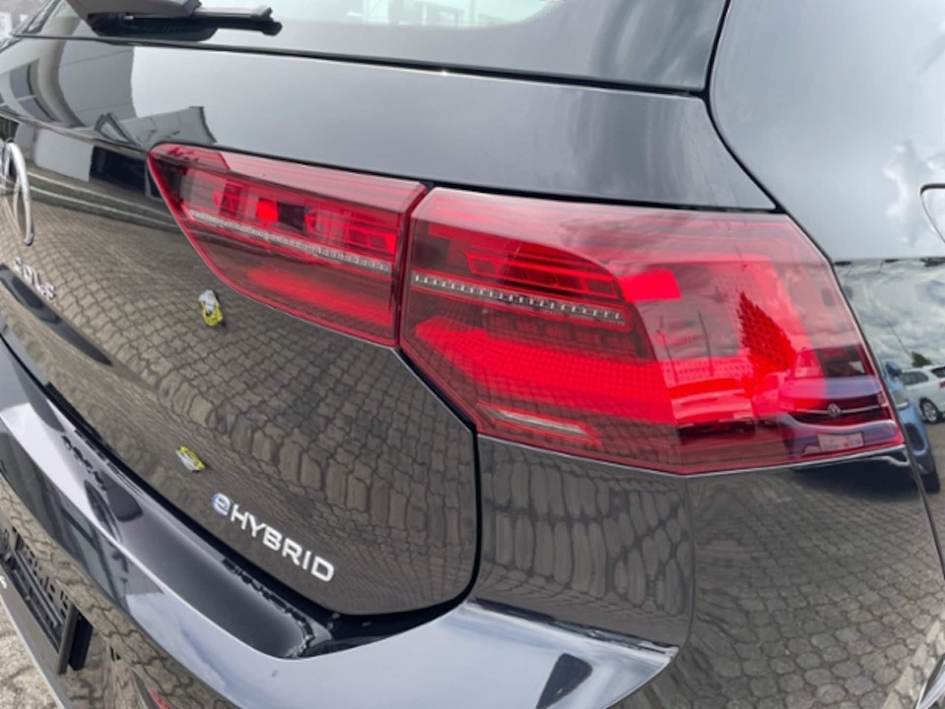 Volkswagen Golf Style