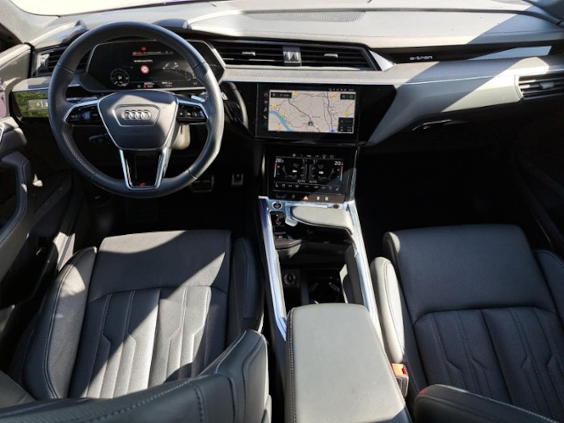Audi Q8 e-tron S line